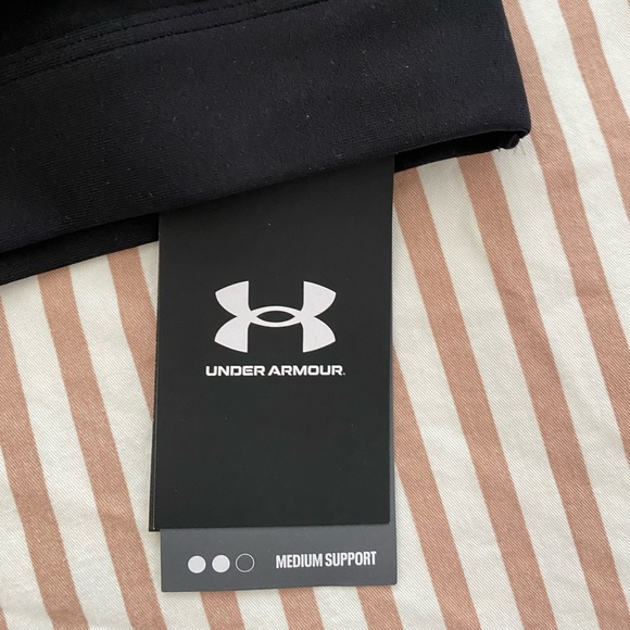 Under Armour sport bra - Picture 5 of 5